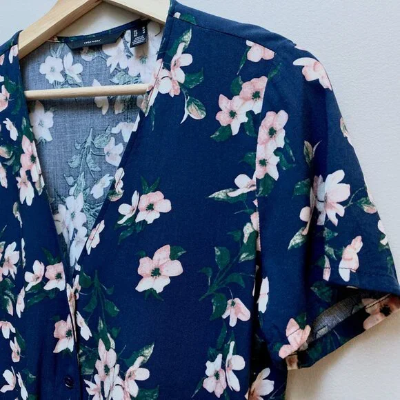 Vero Moda Floral Short Sleeve Crop Top - Picture 2 of 8